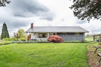 Building Photo - 29872 Townshipline Rd