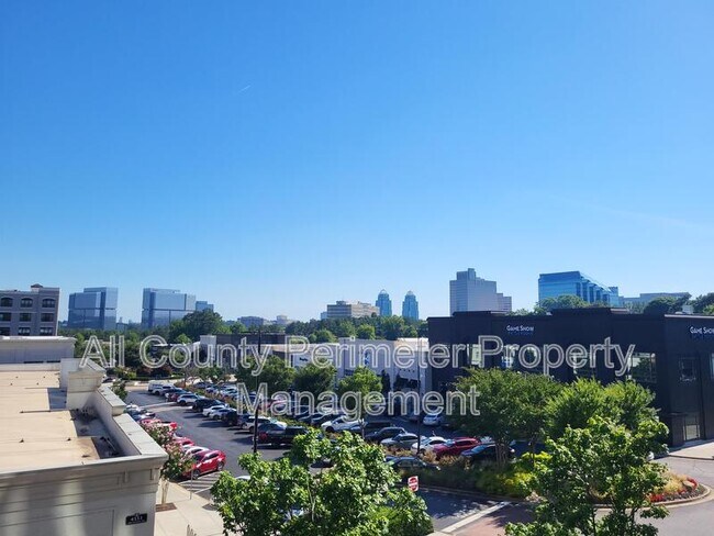 Foto del edificio - 4561 Olde Perimeter Way