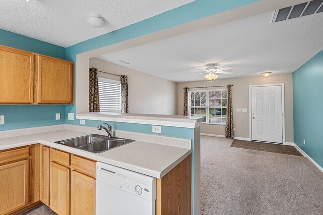 Foto del edificio - 135 Bellfare Dr