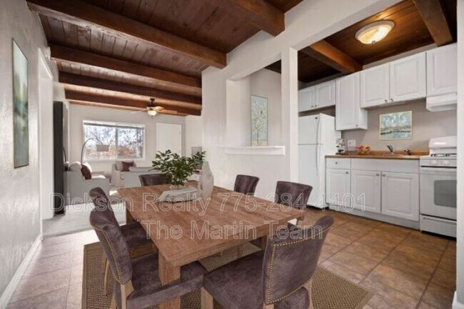 Foto del edificio - 695 Denslowe Dr