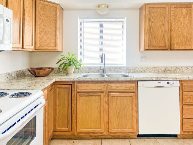 Foto del edificio - 8367 S Reed St