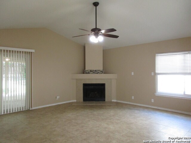 Building Photo - 8602 Ridge Flower Dr