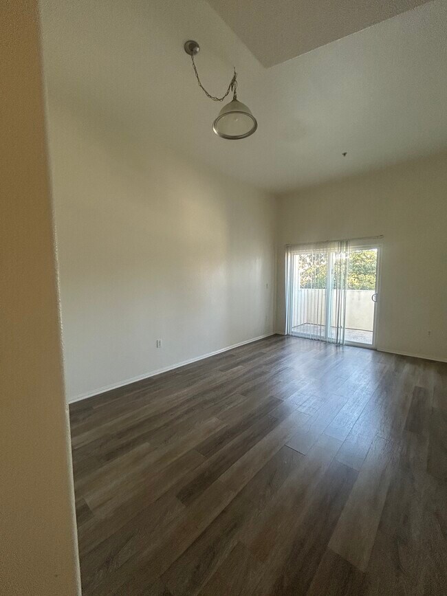Foto del edificio - 15643 Wyandotte St