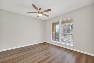 Building Photo - 12227 W Village Dr