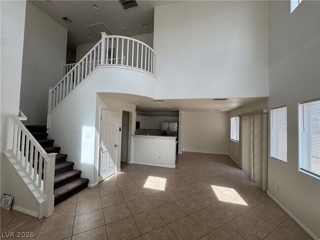 Foto del edificio - 990 Cantabria Heights Ave