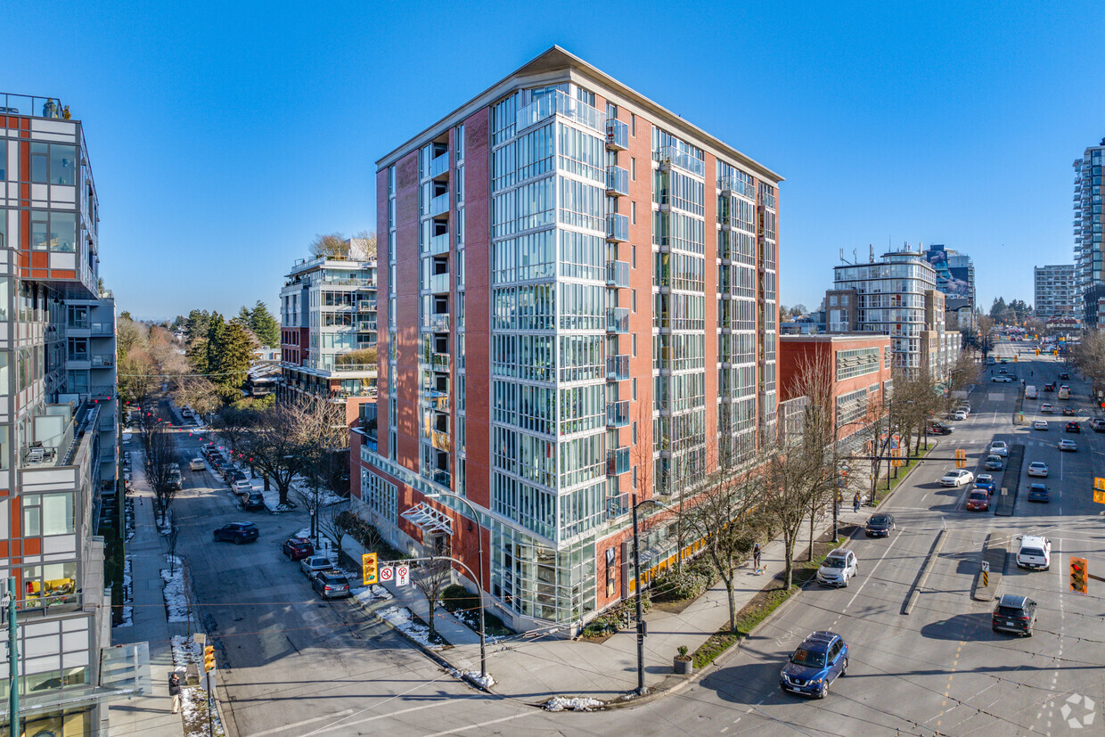 Primary Photo - Residences on Seventh