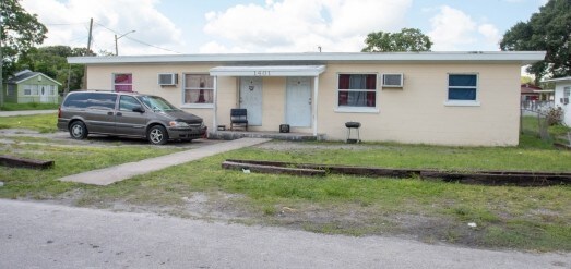 Primary Photo - 2 Duplexes