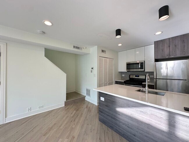 Foto del edificio - 941 W Grace St
