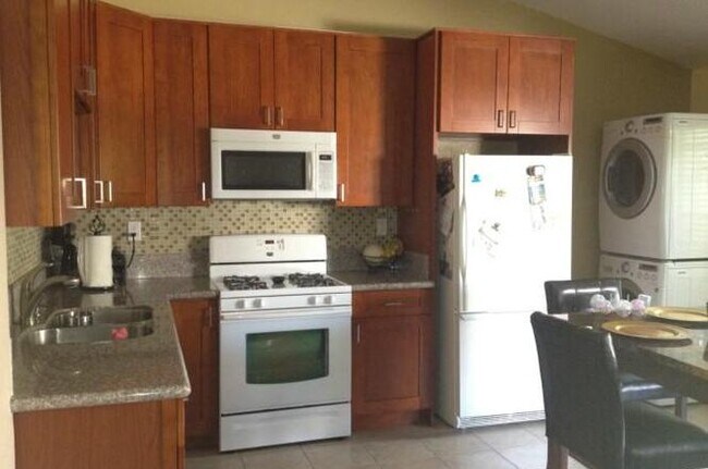 Kitchen - 7221 Petrol St