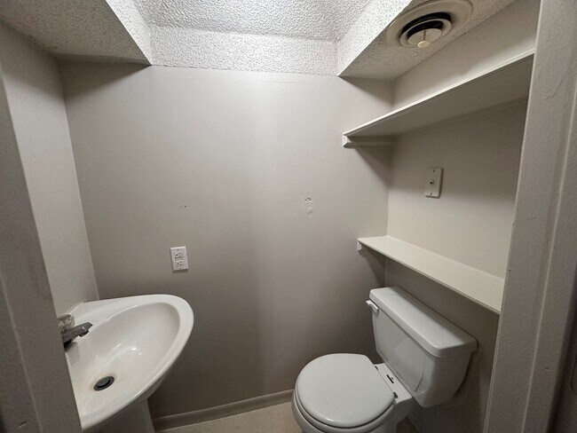 Foto del edificio - 15986 Arrowhead Rd