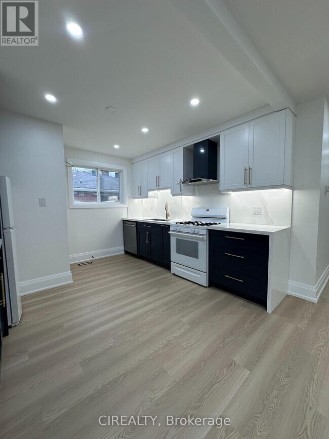 Photo du bâtiment - 31 Bailey Crescent