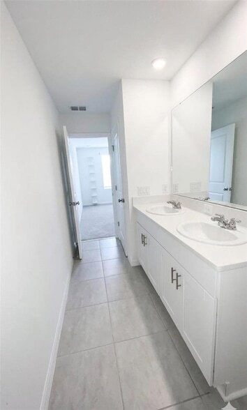 Building Photo - 3064 Skyline Lp