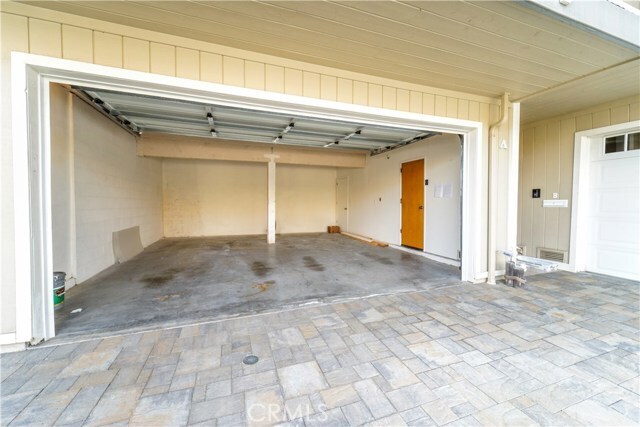 Building Photo - 236 Avenida Lobeiro