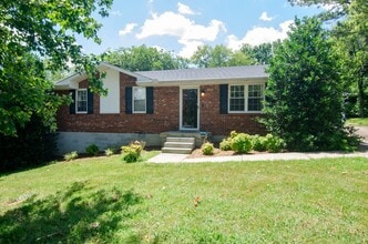 Building Photo - 642 Mayview Dr