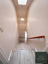 Building Photo - 6314 SW Harbor Ave