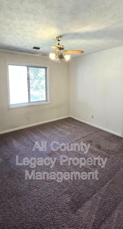 Building Photo - 4902 Valley Dale Ct SW