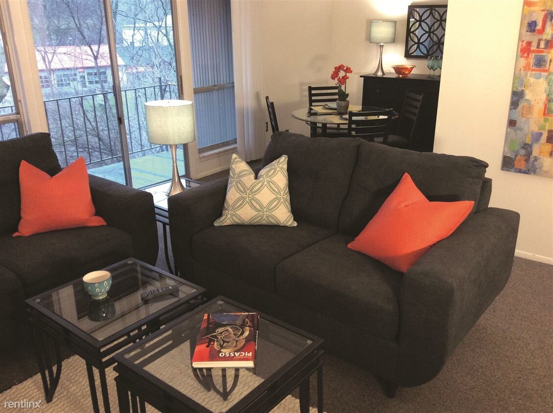 Foto principal - 1701 Broadview Ln