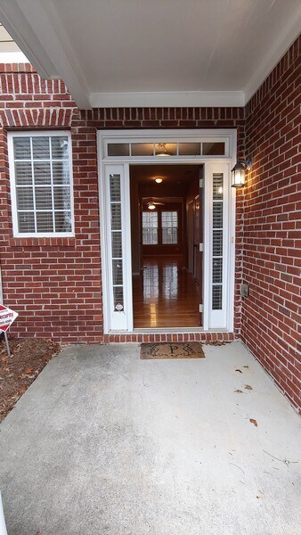 Foto del edificio - 2690 Pierce Brennen Ct NE