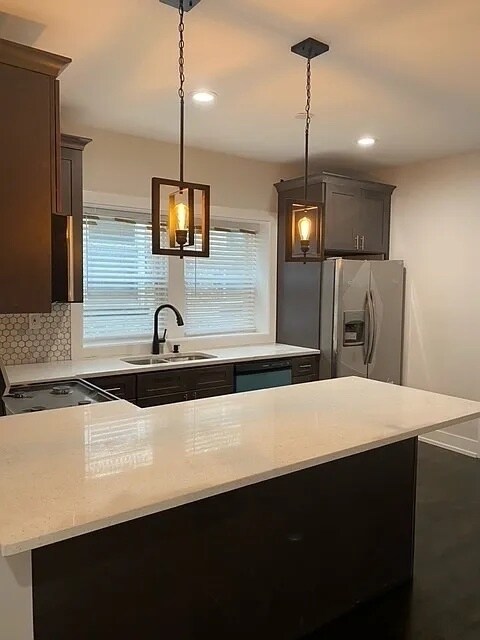 Foto del edificio - 4928 N Saint Louis Ave