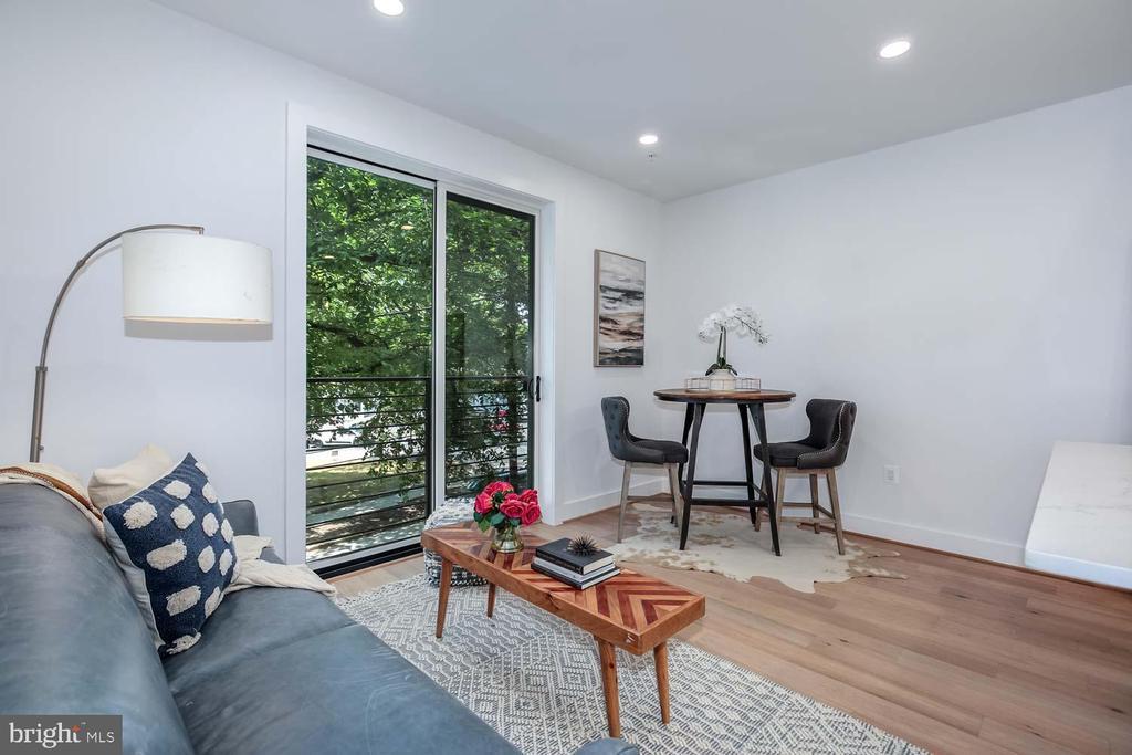 Foto principal - 2601 30th St NE