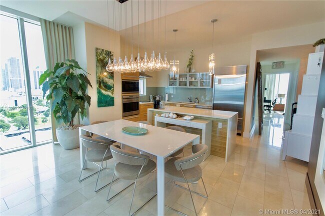 Foto del edificio - 2020 N Bayshore Dr
