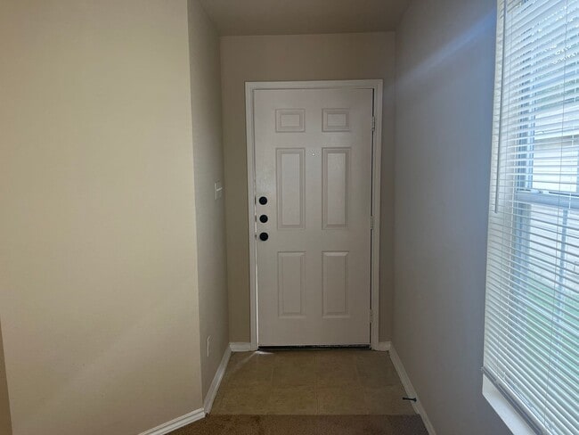 Building Photo - 9950 Hawksbill Peak