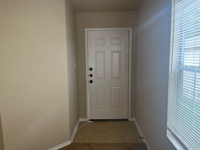 Foto del edificio - 9950 Hawksbill Peak