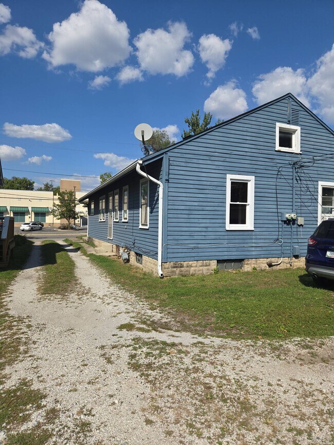 Foto del edificio - 719 E 54th St