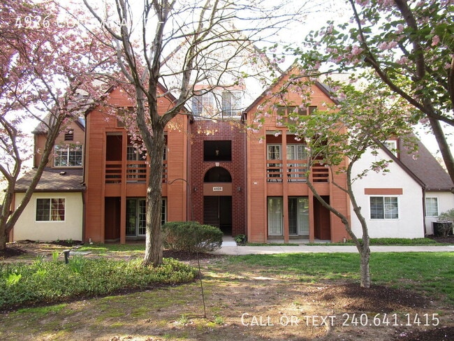 Foto del edificio - 4926 Columbia Rd