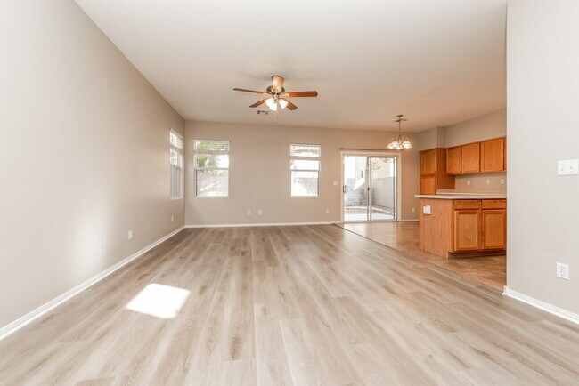 Foto del edificio - 9476 Plover Falls Ave