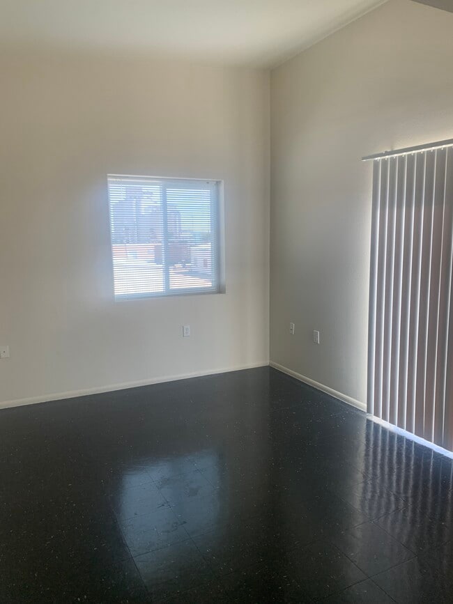 Building Photo - Hotel Clovis Lofts