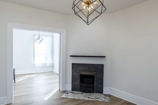 Foto del edificio - "COMING SOON" Stunning Remodeled Patio Hom...