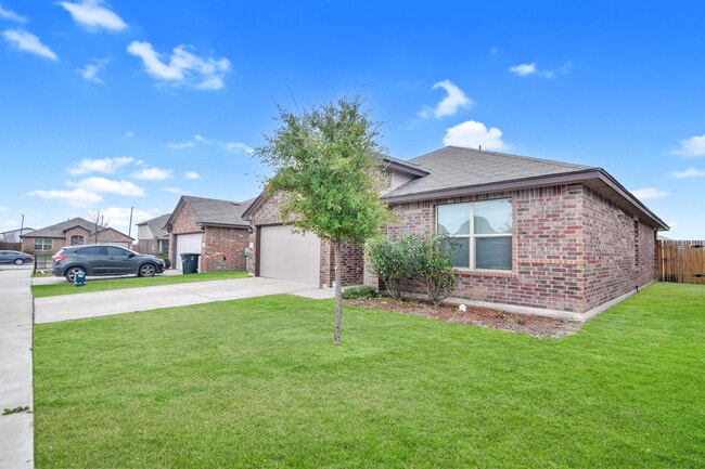 Building Photo - 5406 Waterbank Ln