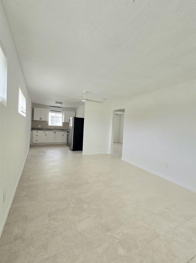 Building Photo - 3839 Mt Pleasant St