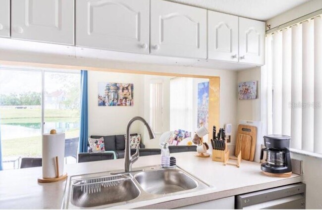 Building Photo - 636 Orchid Dr