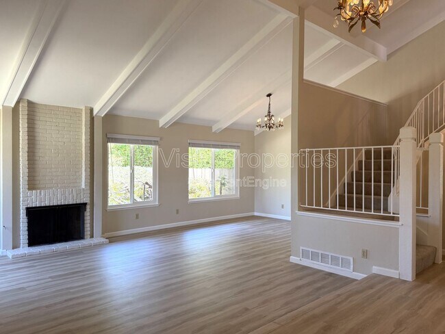 Foto del edificio - 12480 Escala Ln