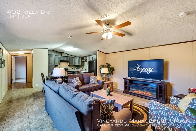 Building Photo - 402 Villa Dr