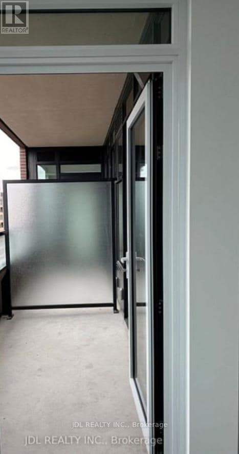 Building Photo - 285 Dufferin St