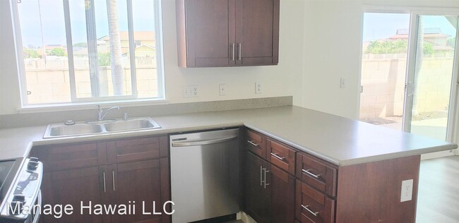 Building Photo - 3 br, 2 bath House - 911045 Aukahi Street