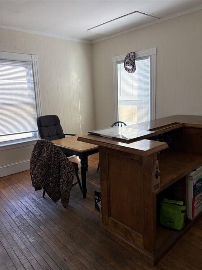 Foto del edificio - 98 N Main Ave