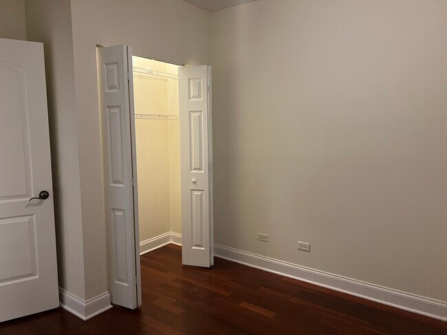 Foto del edificio - 7208 N Wolcott Ave