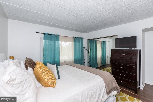 Foto del edificio - 18269 Leman Lake Dr