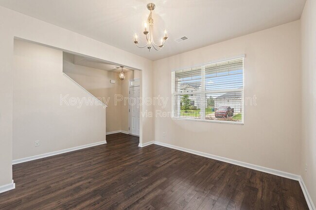 Building Photo - 3262 Carmine Ave