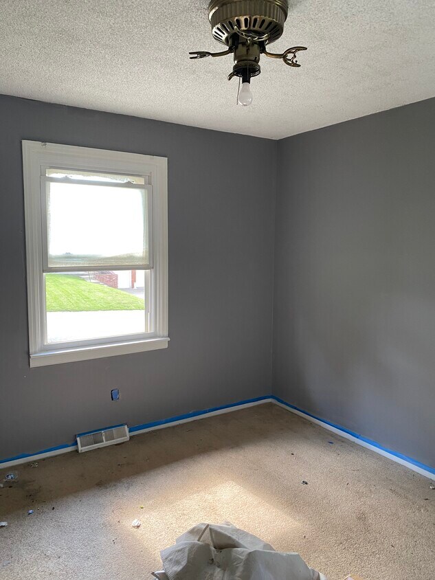 Bedroom 2 - 715 N 61st Ter