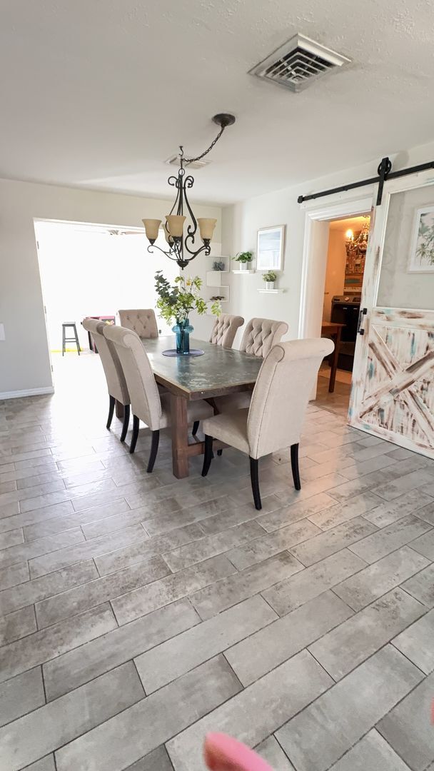 Building Photo - Fully Furnished 3 bedroom pool home in Largo