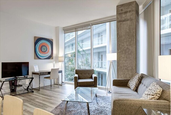 Foto del edificio - 100 Park Blvd