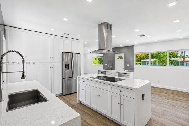 Foto del edificio - 1081 NE 166th St