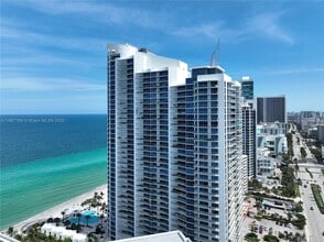 Building Photo - 3101 S Ocean Dr Building Photo - 3101 S Ocean Dr