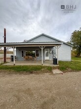 Building Photo - 6868 Coffeen Ave
