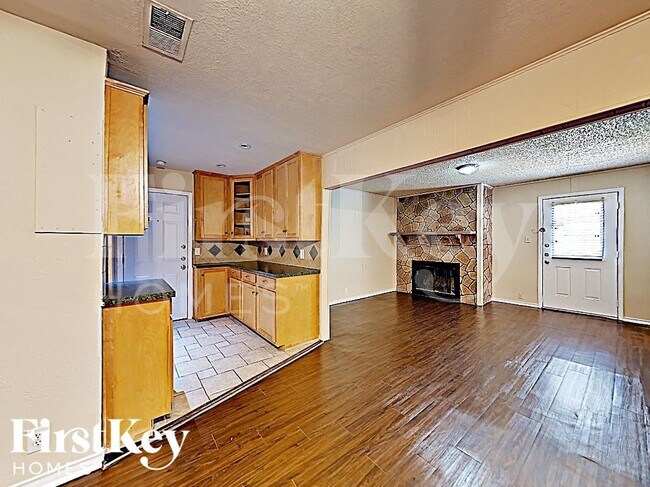 Foto del edificio - 13630 Onyx Ln